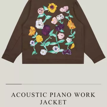 Taylor Swift usa mini shorts de mezclilla negros en el juego Kansas City Chiefs vs Tampa Bay Buccaneers el 4 de noviembre de 2024