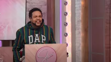 Sudadera con capucha con el logotipo de Gap Dap usada por Jawn Murray vista en Sherri el 19 de noviembre de 2024