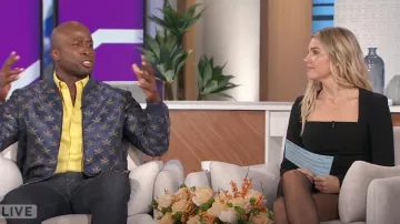 Vestido A.L.C. Ella usado por Amanda Kloots visto en The Talk el 18 de noviembre de 2024