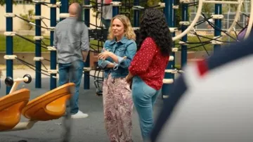 Derek Lam 10 Crosby Atticus Utility Pants porté par Ava Bartlett (Kaley Cuoco) comme on le voit dans Basé sur une histoire vraie (S02E03)