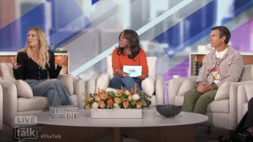 Camisa de pana All Saints Castleford usada por Jerry O'Connell como se ve en The Talk el 21 de noviembre de 2024