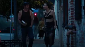 Bolso de mano de cuero Koret con imperdible Bolso de mano usado por Ava Bartlett (Kaley Cuoco) como se ve en Based on a True Story (T02E04)