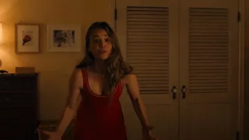 Splits59 Martina Vestido usado por Ava Bartlett (Kaley Cuoco) como se ve en Based on a True Story (T02E05)