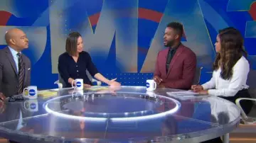 Pantalon Reiss Kylie en noir porté par Morgan Norwood tel que vu dans Good Morning America le 21 novembre 2024