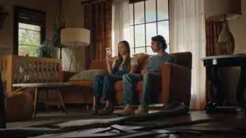 Birkenstock Arizona In Stone worn by Ava Bartlett (Kaley Cuoco) as seen in Based on a True Story (S02E07)