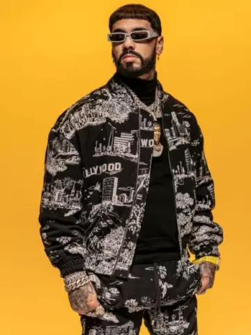 Pantalones de chándal Amiri Black LA Landmark Tapestry usados por Anuel AA en la cuenta de Instagram @anuel