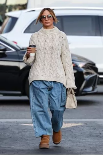 Hermes Birkin Crocodile Bag worn by Jennifer Lopez in Los Angeles on November 20, 2024