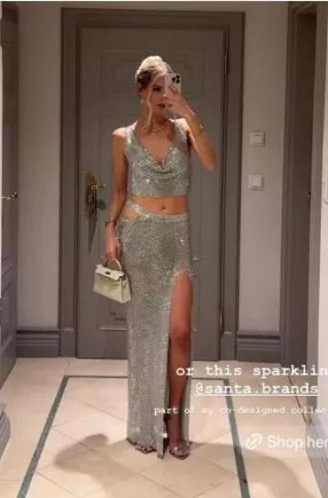 Hermes Mini Kelly Craie worn by Leonie Hanne on her Instagram Story on November 21, 2024