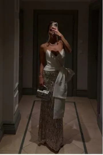 Bvlgari Serpenti Forever Mini Top Handle Bag worn by Leonie Hanne on her Instagram Story on November 21, 2024