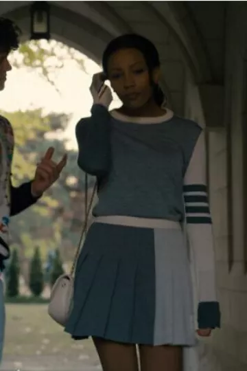 Jersey de Thom Browne usado por Savannah Smith en Cruel Intentions 1.01 el 21 de noviembre de 2024