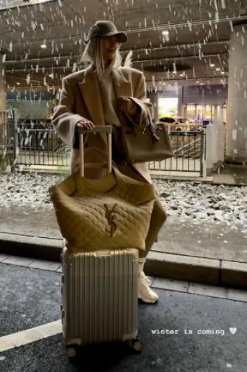 Rimowa Original Cabin worn by Leonie Hanne on her Instagram Story on November 21, 2024