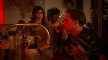 Iets Frans… Seamless Long Sleeve Top In Brown worn by Maria (Jewelianna Ramos-Ortiz) as seen in Cobra Kai (S06E08)