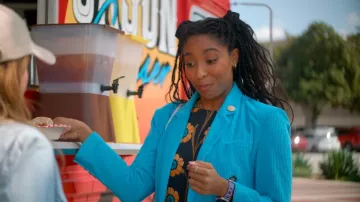 Waloo Silicone Link Looped Band For Apple Watch worn by Gaby (Jessica Williams) as seen in Shrinking (S02E03)