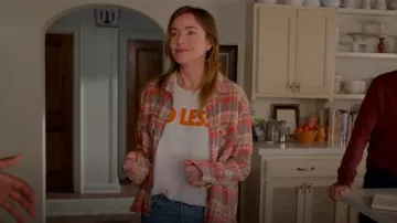 Mother The Rowdy Tee Do Less worn by Liz (Christa Miller) as seen in Shrinking (S02E03)