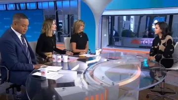 Boss Fanettie Sweater Dress worn by Laura Jarrett as seen in Today on  November 25, 2024