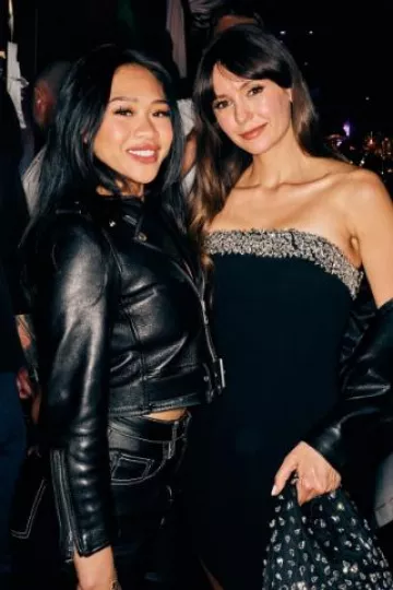 Manteau long en cuir mélangé Anine Bing Quinn porté par Nina Dobrev lors de l’after party du Grand Prix de F1 de Las Vegas le 23 novembre 2024
