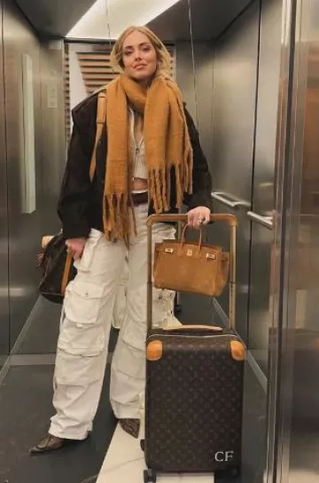 Hermes Birkin 30 Grizzly/Swift Chamois/Gold worn by Chiara Ferragni on her Instagram Post on November 23, 2024