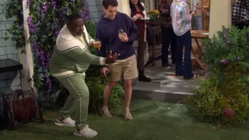 Sergio Tacchini Chaqueta de chándal Olmi en verde seto usada por Calvin Butler (Cedric the Entertainer) como se ve en The Neighborhood (S07E05)