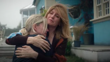 Cárdigan de lana Cos Argyle usado por Eva Garvey (Sharon Horgan) como se ve en Bad Sisters (T02E03)