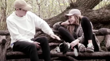 Zapatillas Nike Cortez usadas por Brynn Whitfield como se ve en The Real Housewives of New York City (T15E10)