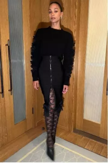 Hagelstam Jet Pumps Noir usado por Zoe Saldana en la proyección y recepción de Netflix de Emilia Pérez el 5 de diciembre de 2024