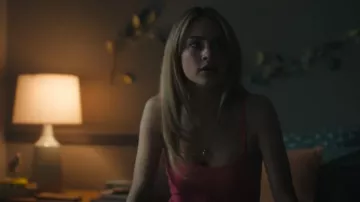 Tiffany & Co. Heart Lock Pendant Necklace worn by Lucy Albright (Grace Van Patten) as seen in Tell Me Lies (S02E04)