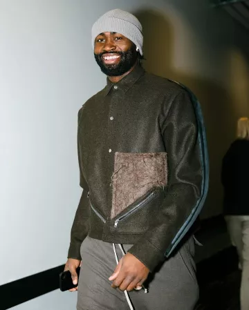 Rick Owens Fawn Brown Snap Tour Jacket porté par Jaylen Brown sur le compte Instagram @leaguefits