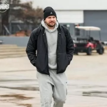 Nike Jordan Sport Men's Therma FIT Jacket worn by Luka Dončić on the Instagram account @dallasmavs