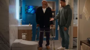 Jack & Jones Men's Plain Hoodie In Forest Night Relaxed Fit worn by Damon (Damon Wayans Jr.) as seen in Poppa's House (S01E07)