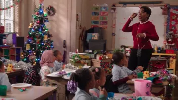 JLFCH Romiela For iPhone 14 Pro Wallet Case With Crossbody Strap Lanyard Quilted worn by Barbara Howard (Sheryl Lee Ralph) as seen in Abbott Elementary (S04E07)