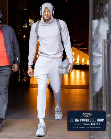 New Balance 9060 Metallic Grey portée par Dejounte Murray sur le compte Instagram @pelicansnba