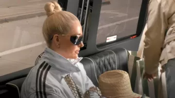 Lunettes de soleil Tom Ford Shield portées par Erika Girardi comme on le voit dans Les vraies femmes au foyer de Beverly Hills (S14E04)