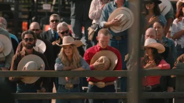 Zara Checkered Shirt ZW Collection worn by Laramie (Hassie Harrison) as seen in Yellowstone (S05E13)