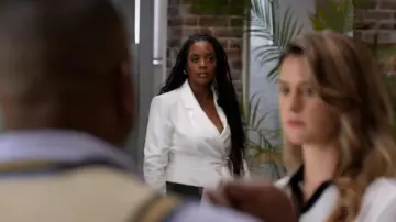 Outfits of Tyler Perry's Sistas: Sabrina Hollins (Novi Brown) wears White Pleated Blazer in season 8, episode 8
