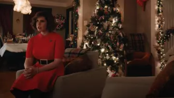 Suéter corto de Ted Baker Morliee usado por DeeDee Dashers (Vanessa Bayer) como se ve en Elsbeth (T02E06)