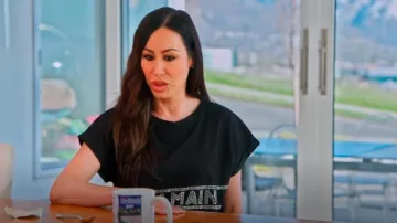 Vestido de camiseta adornado con el logotipo de Balmain Teen en negro usado por Angie Katsanevas como se ve en The Real Housewives of Salt Lake City (T05E13)