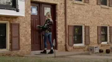 Rag & Bone Cate Mid Rise Ankle Skinny porté par Christina Hall comme on le voit dans Christina in the Country (S02E04)