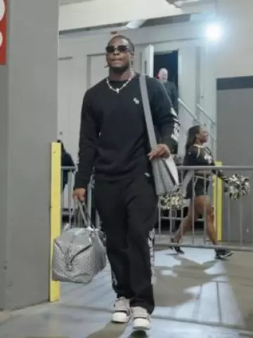 Rick Owens Black Jumbo Lace Low Top Sneakers worn by Brian Robinson Jr. on the Instagram account @commanders