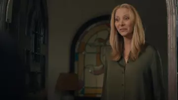 Vince Stretch Silk Blouse worn by Lydia Morgan (Lisa Kudrow) as seen in No Good Deed (S01E03)
