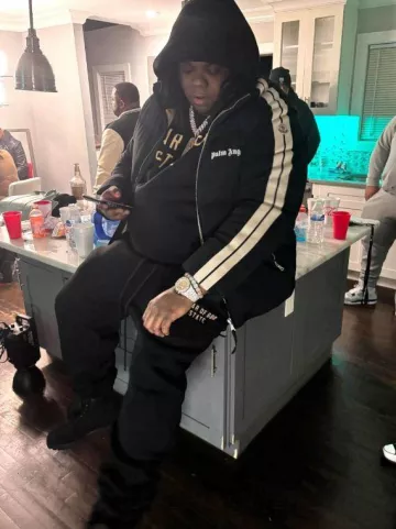 Timberland 6" Premium Boot Black worn by Big Homiie G on the Instagram account @bighomiieg