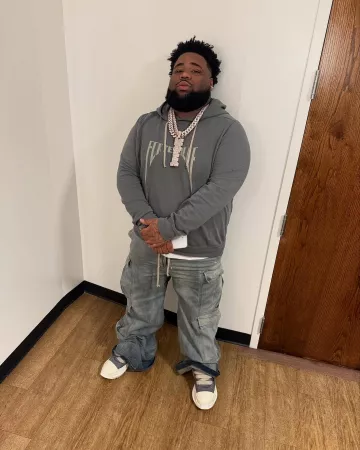 Rick Owens DRKSHDW Sky Indigo Jumbo Belas Baggy Cargo Jeans worn by Rod Wave on the Instagram account @rodwave