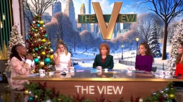 Veste Magnolia Pearl Bird Leni portée par Whoopi Goldberg comme on le voit dans The View le 11 décembre 2024