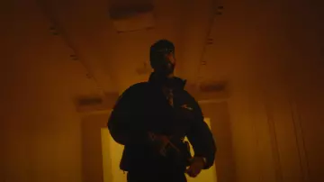 Doudoune Amiri Black Skeleton Bones portée par Anuel AA dans BLESSD ❌ ANUEL AA | MIRAME REMIX (VIDÉO OFFICIELLE)