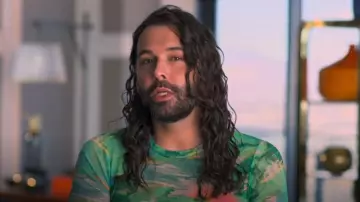 AFRM Mirza Mini Vestido usado por Jonathan Van Ness como se ve en Queer Eye (S09E10)