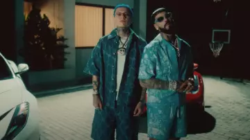 Camisa vaquera Louis Vuitton Blue Fishnet Monogram usada por Blessd en BLESSD ❌ ANUEL AA | DEPORTIVO ???? (VIDEO OFICIAL)