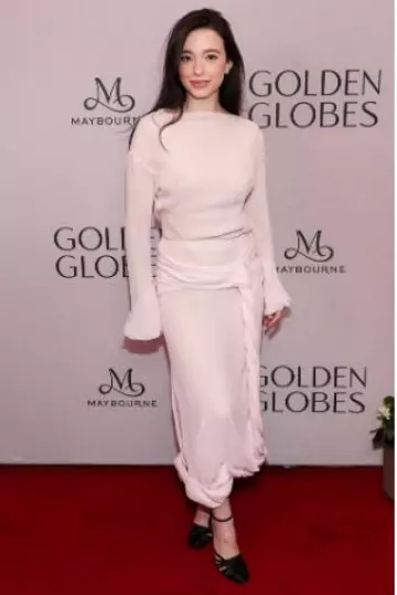 Jw Anderson Twisted Drape Midi Skirt worn by Mikey Madison at Golden Globes First-Time Nominee Luncheon on December 17, 2024