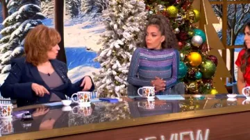 Cinq a Sept Rhinestone Crackle Embellecedor Cheyenne blazer usado por Joy Behar como se vio en The View el 19 de diciembre de 2024