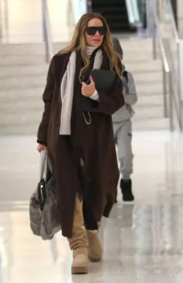 Ugg Classic Ultra Mini Platform Boots worn by Dorit Kemsley in Los Angeles on December 18, 2024