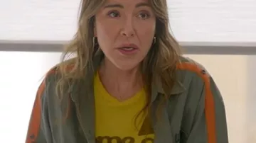 Green Army Shirt Jacket of Liz (Christa Miller) in Shrinking (S02E10)