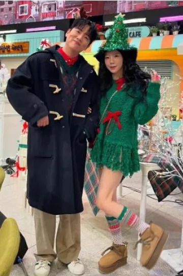 Flct Fuzzy Ribbon Platform Boots worn by Taeyeon on Amazing Saturday Ep 346 on December 21, 2024